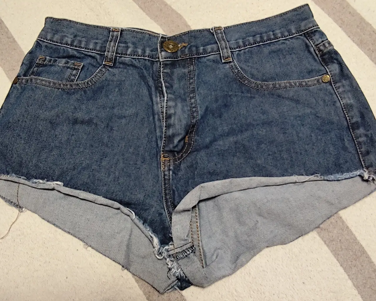 Short Sybilla · Talle S