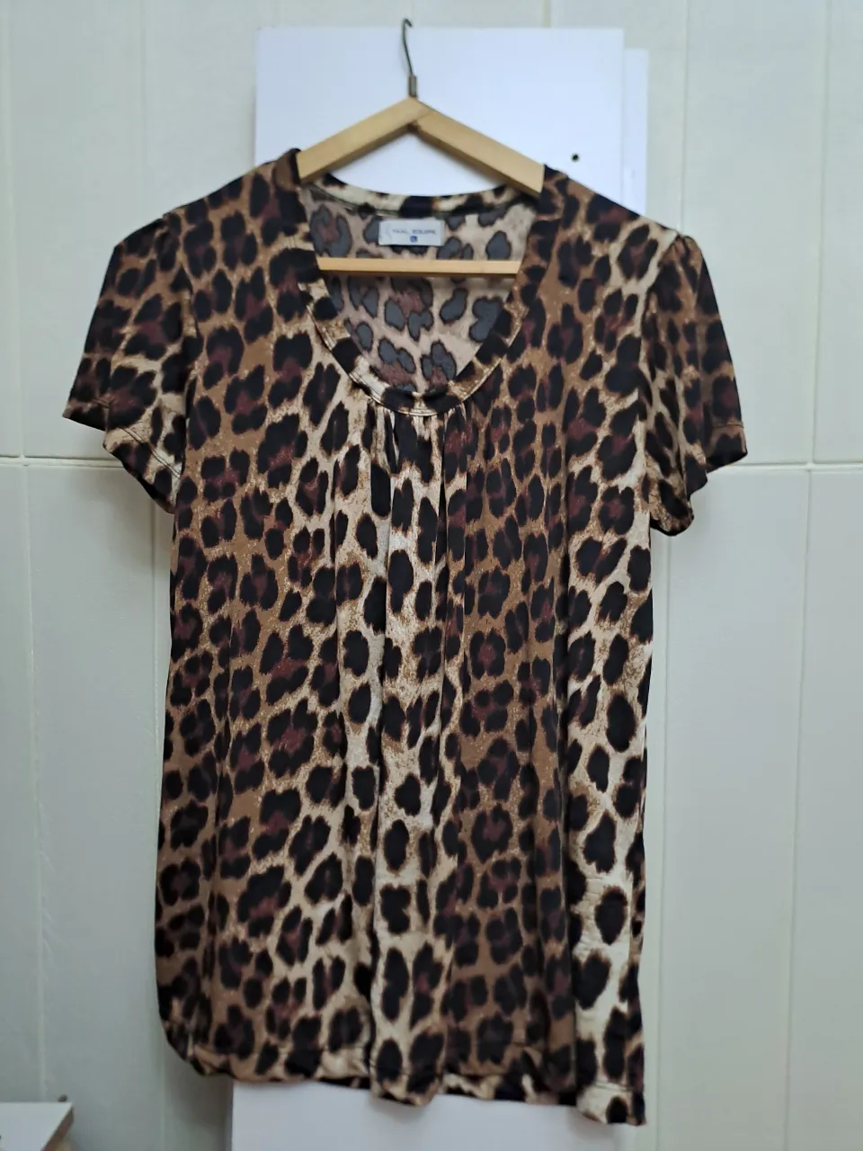 Remera A87 · Talle M
