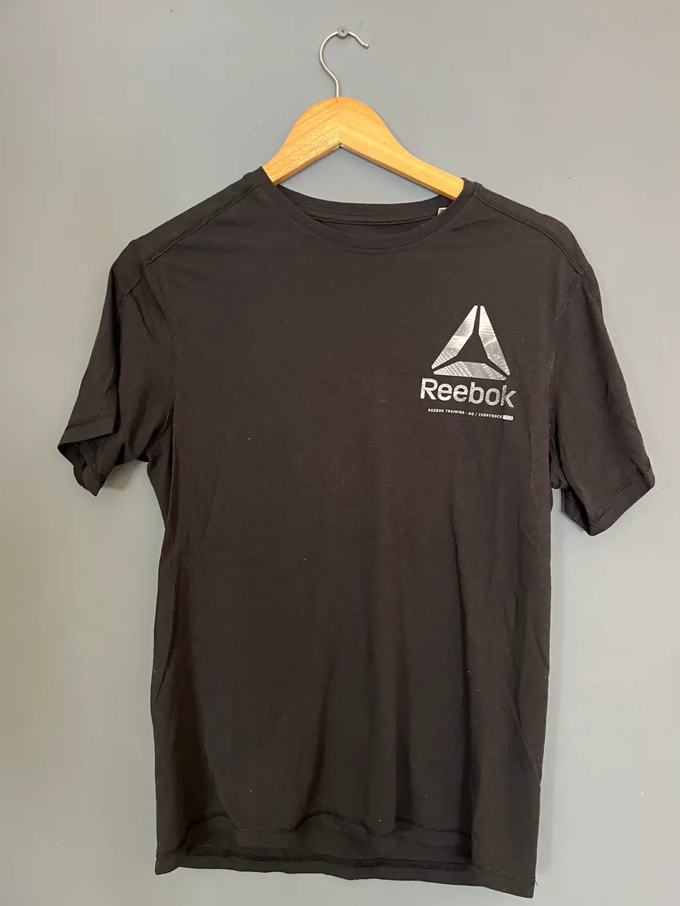 Remera Reebok · Talle M