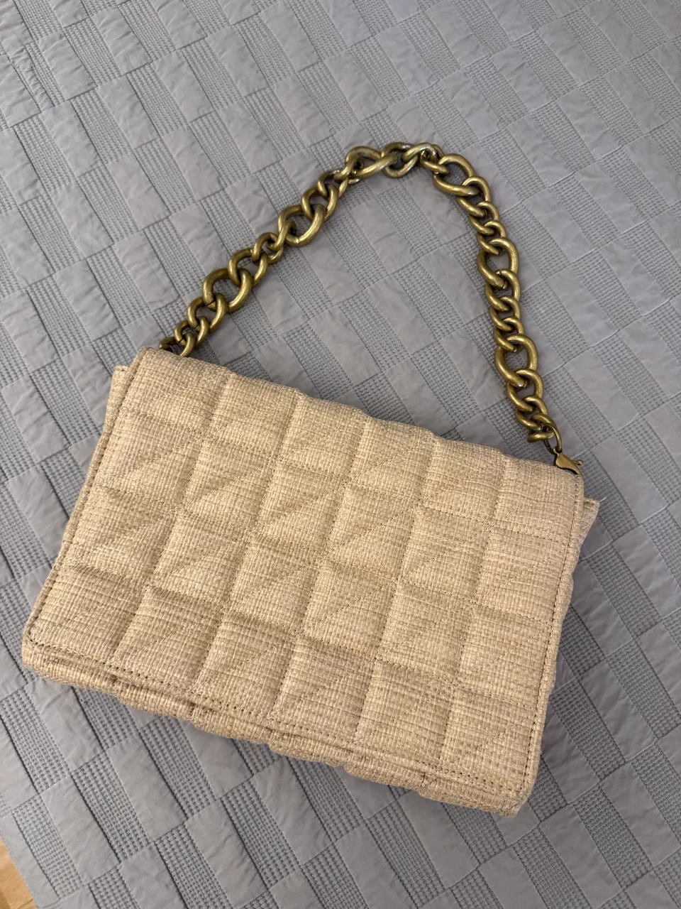 Cartera Zara
