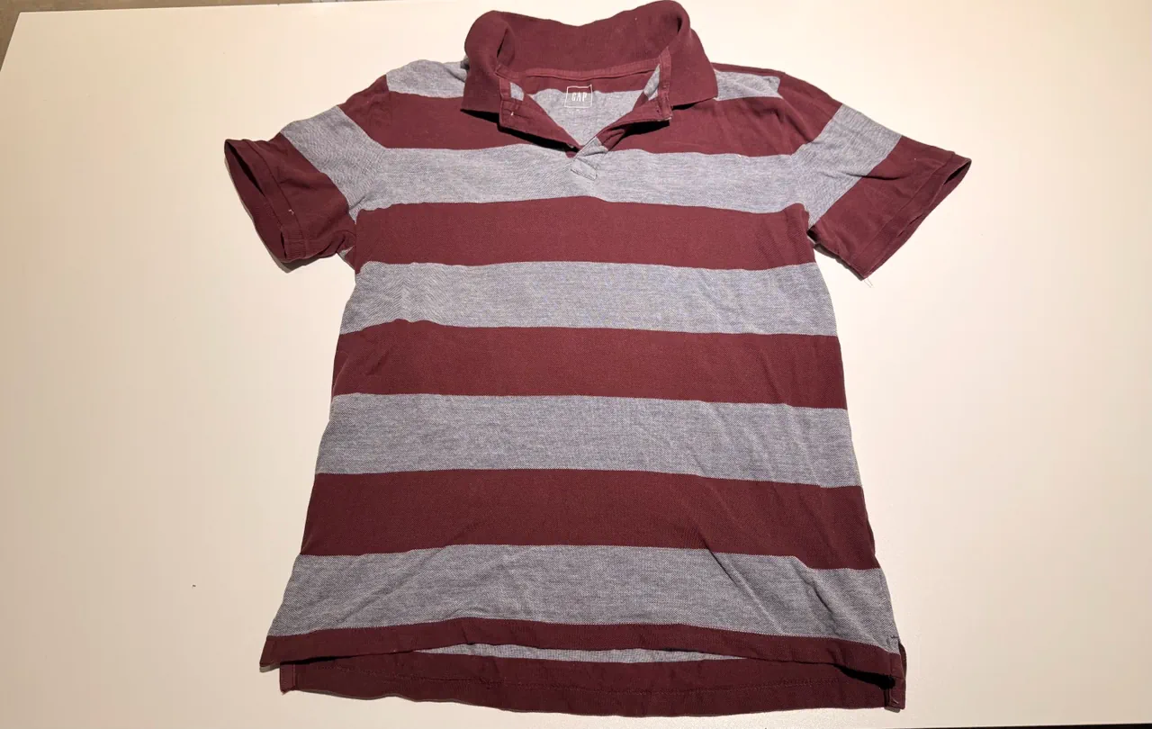 Remera GAP · Talle M