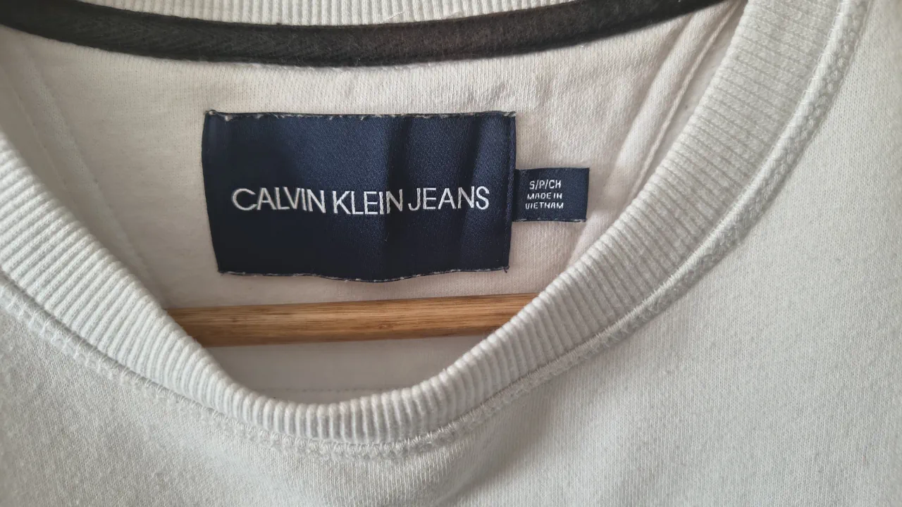 Buzo Calvin Klein - imagen 3