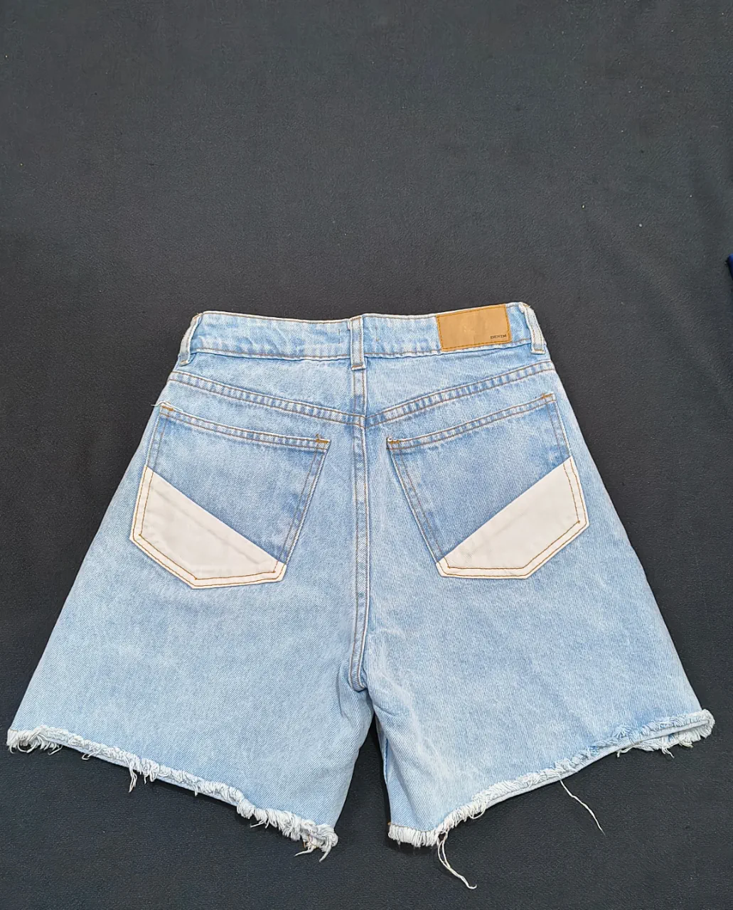 Short B-lu - imagen 3