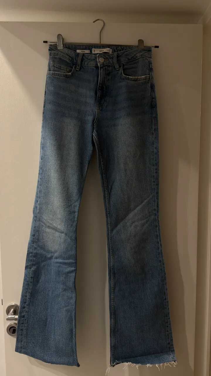 Jean Mango - imagen 1