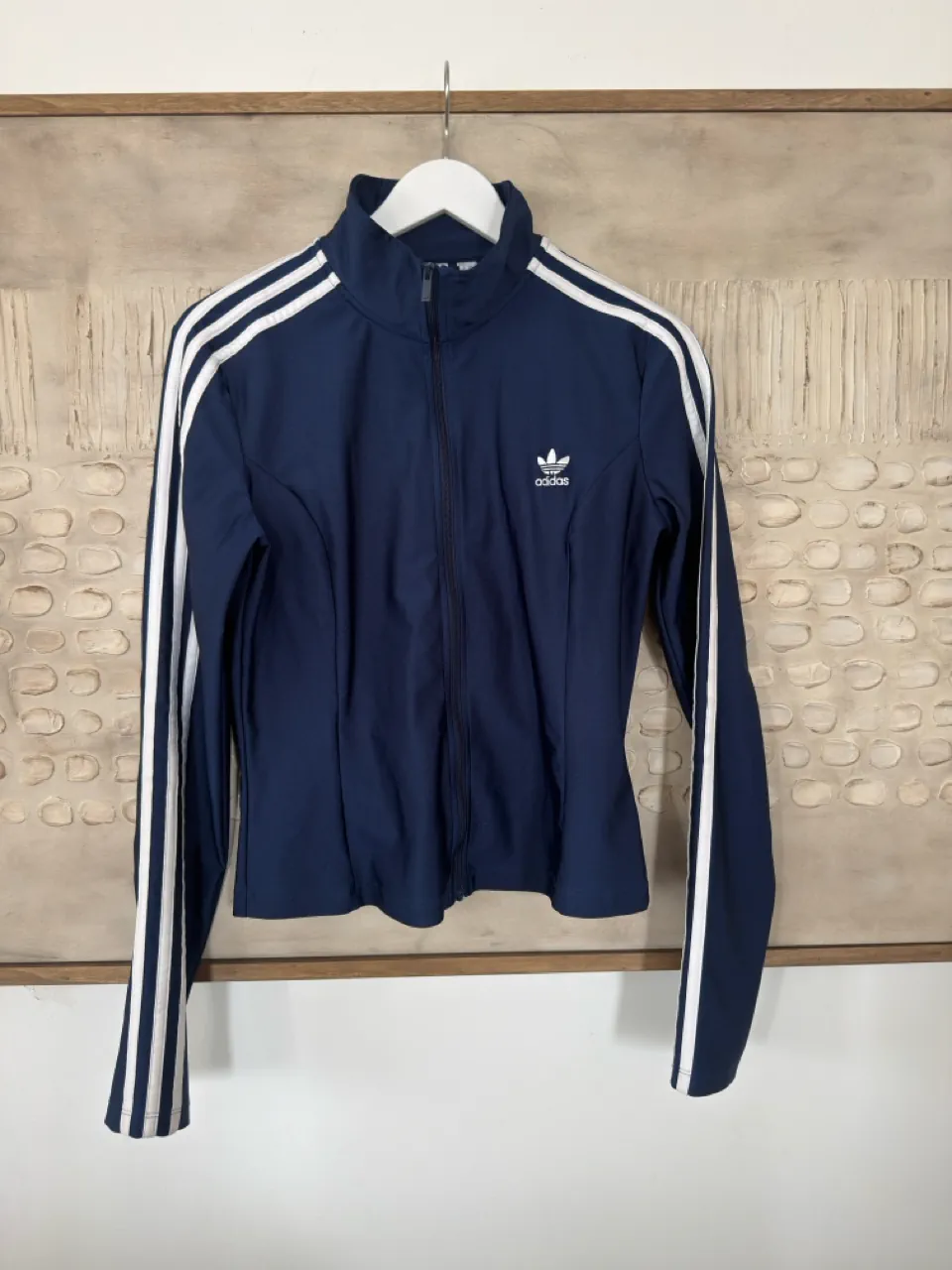 adidas · Talle L
