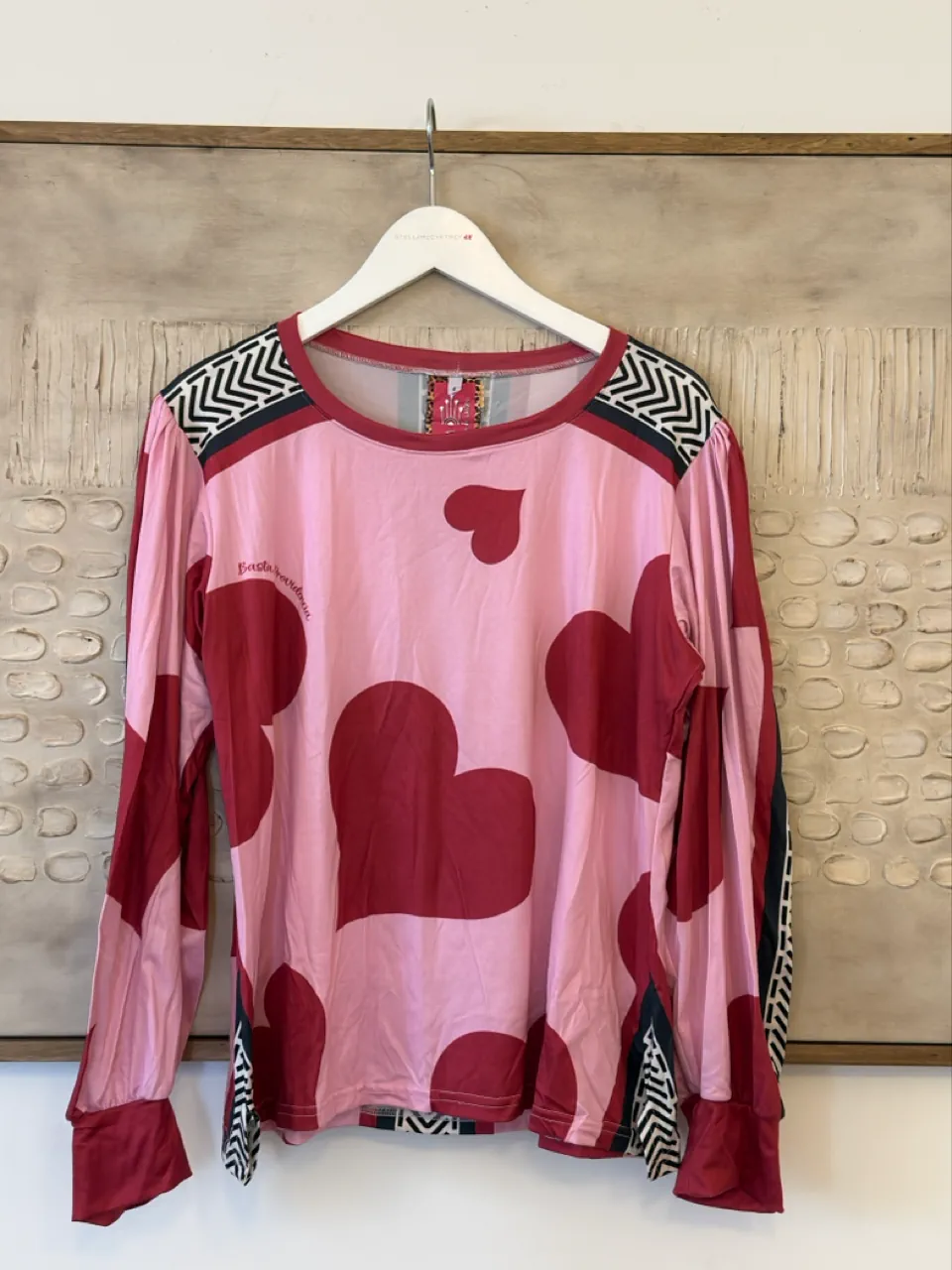 Remera Basta providencia · Talle 2