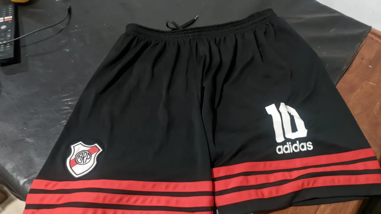 Short adidas · Talle L