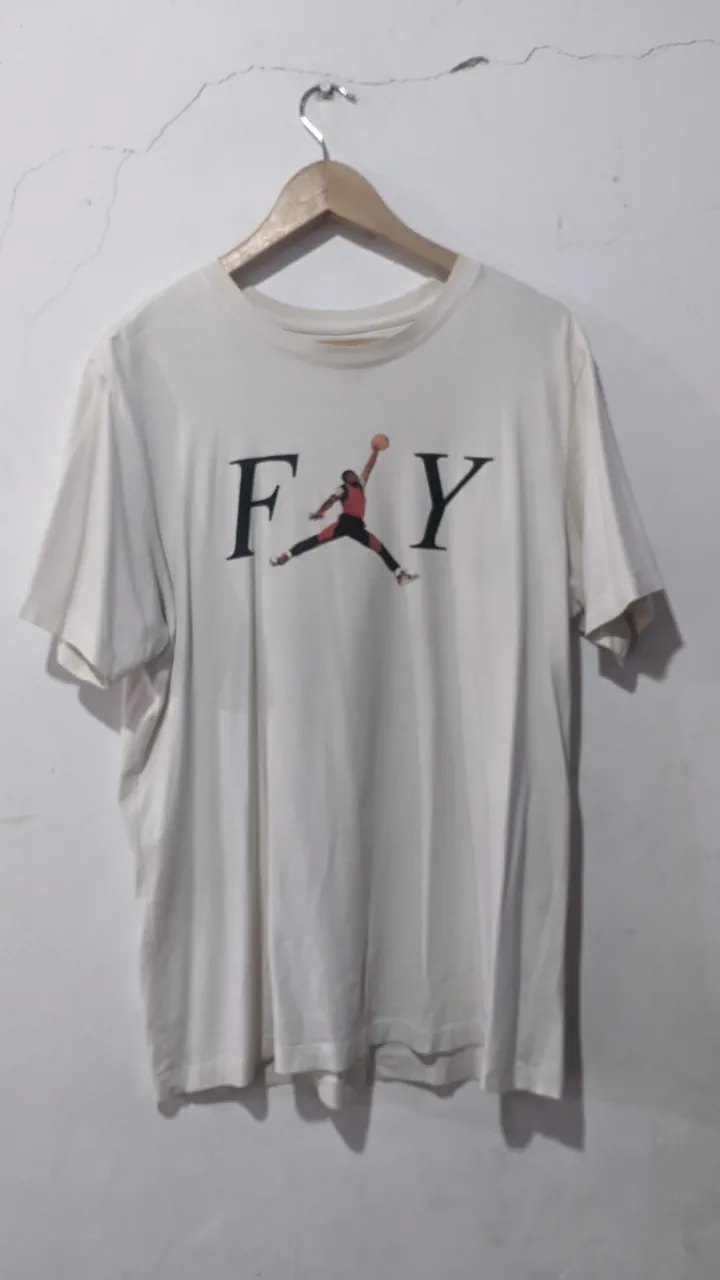 Remera Nike jordan · Talle L
