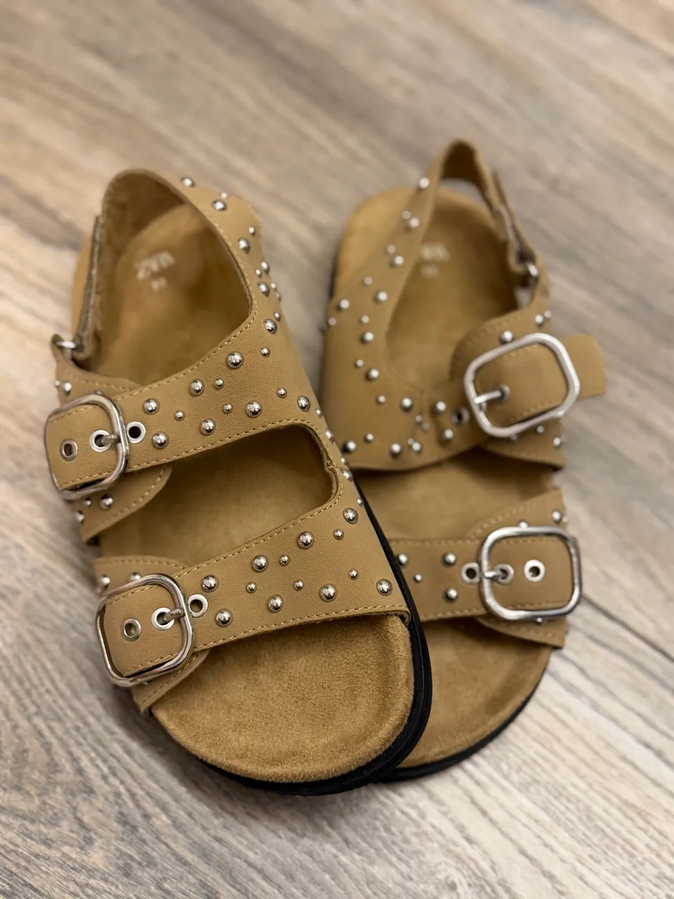 Zara · Talle AR 33