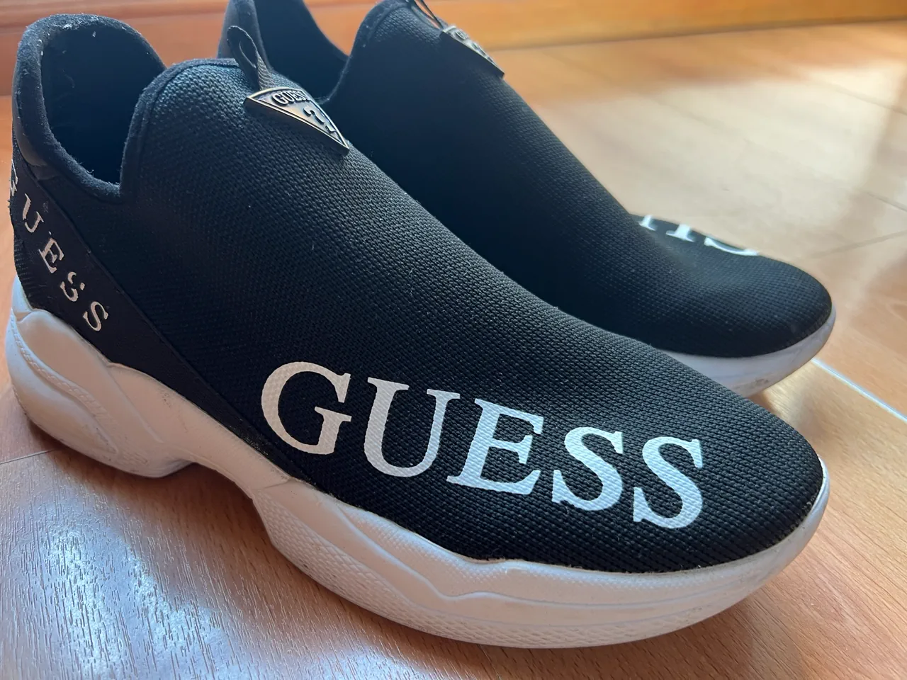 Zapatillas GUESS - imagen 1