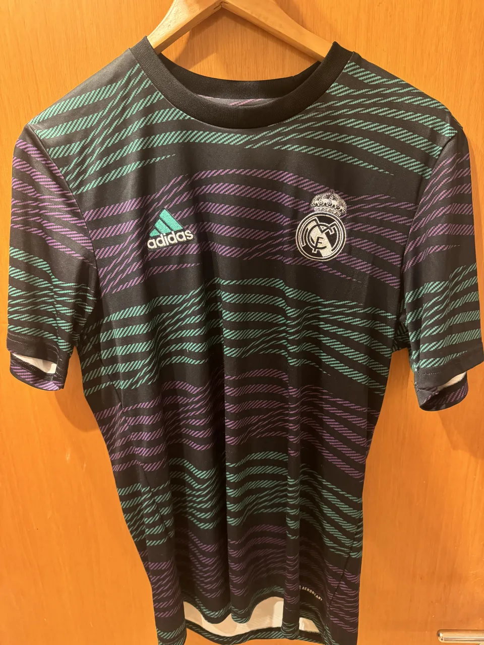 adidas · Talle M