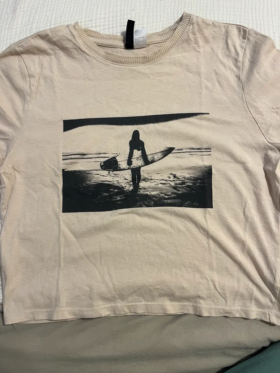 Remera Divided · Talle L
