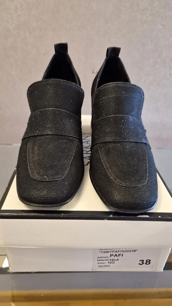 Zapatos Sarkany · Talle AR 38