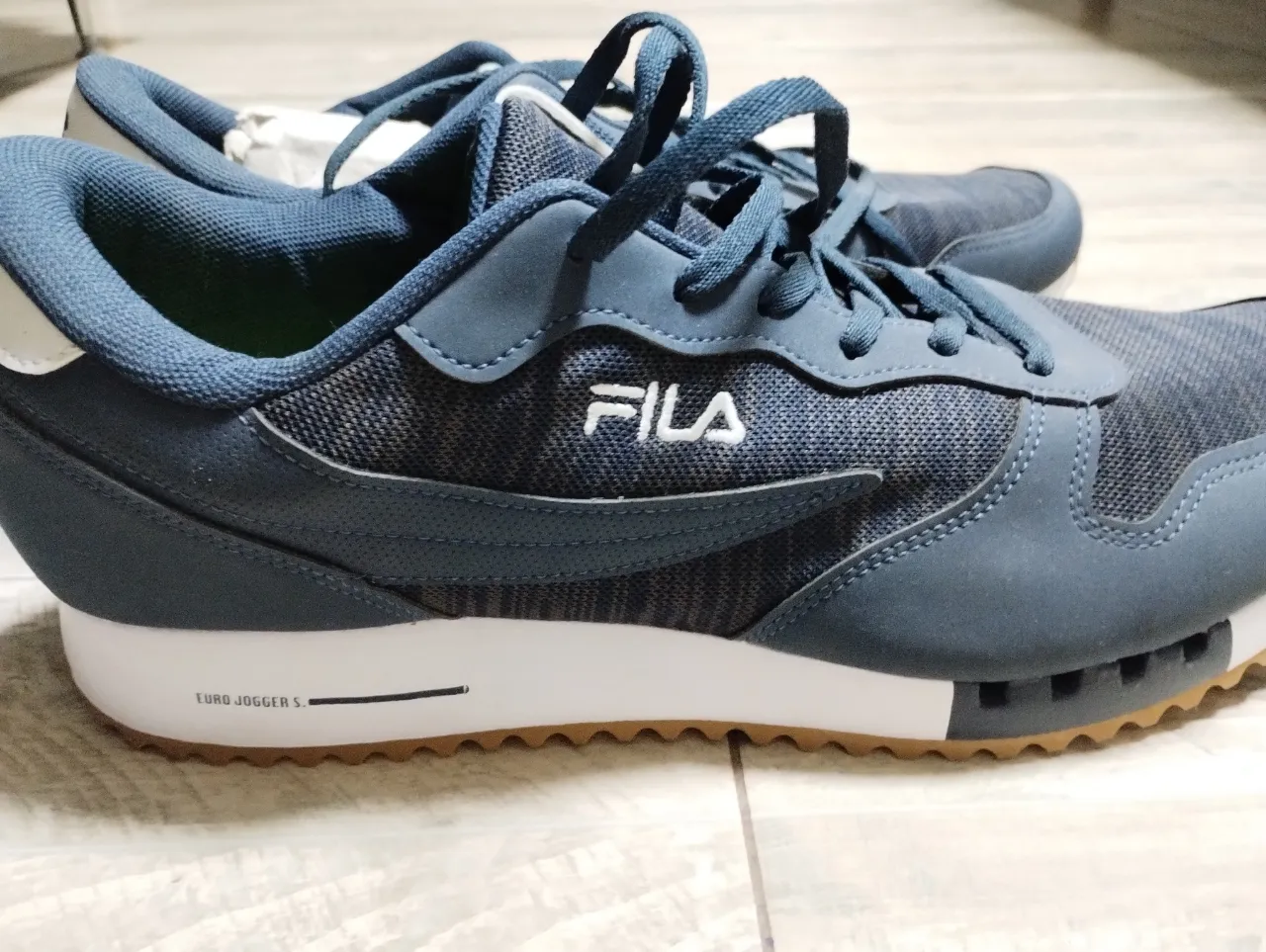 Zapatillas Fila · Talle AR 48