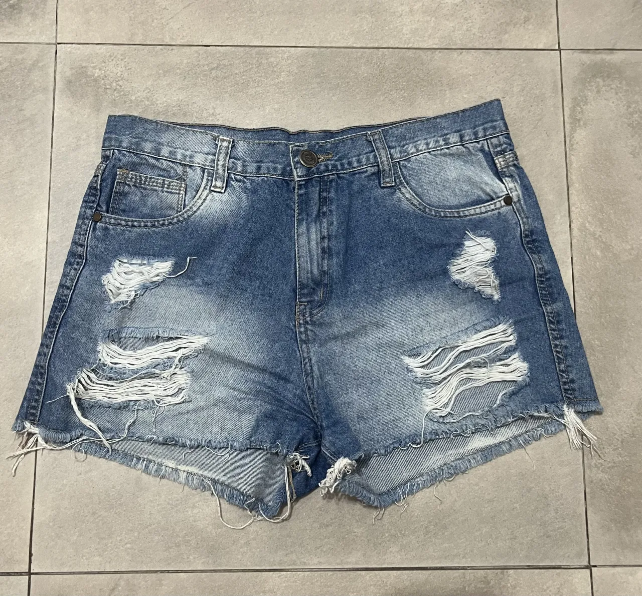 Short Nahana · Talle EU 40