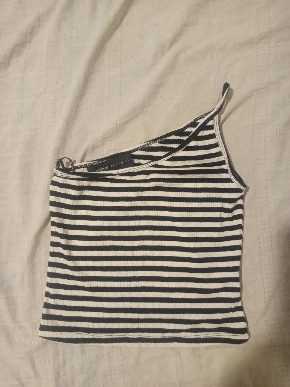 Musculosa Complot - imagen 1