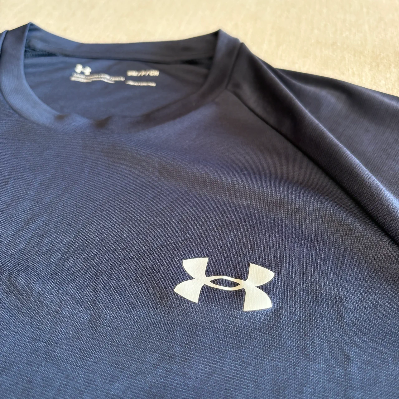 Remera Under Armour - imagen 3