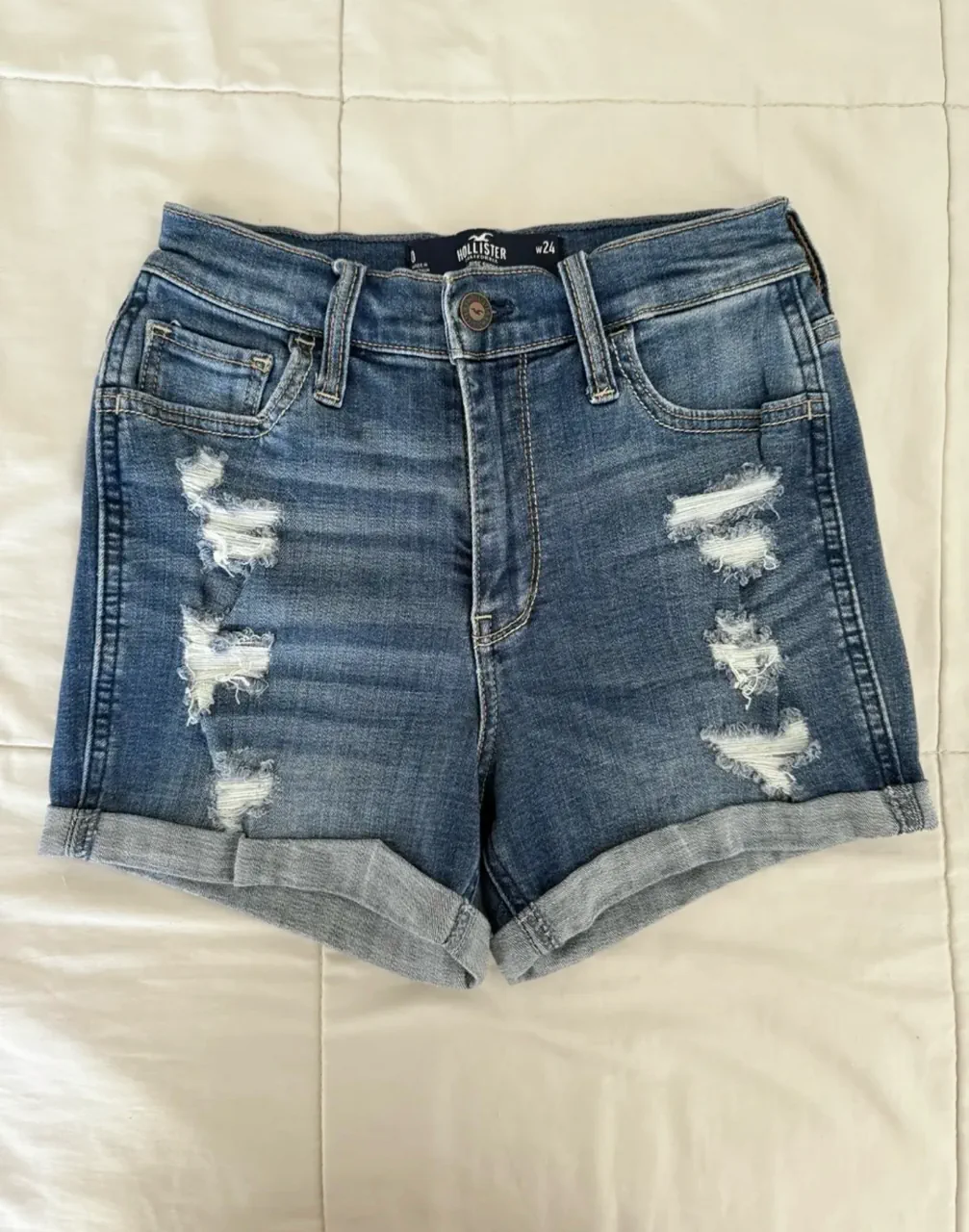 Short Hollister · Talle US 24