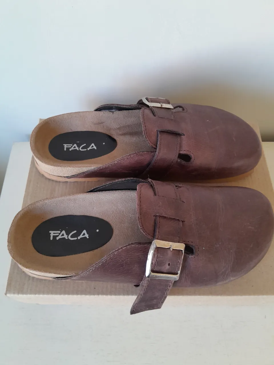 Zuecos Sin marca · Talle AR 39