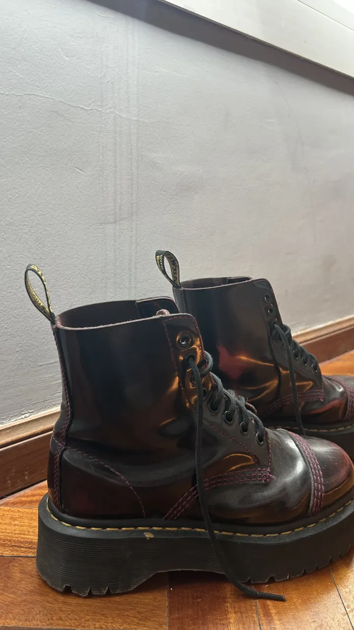 Dr. Martens · Talle EU 39