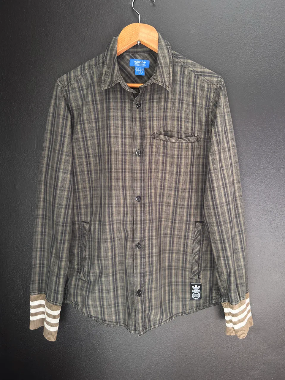 Camisa adidas · Talle M