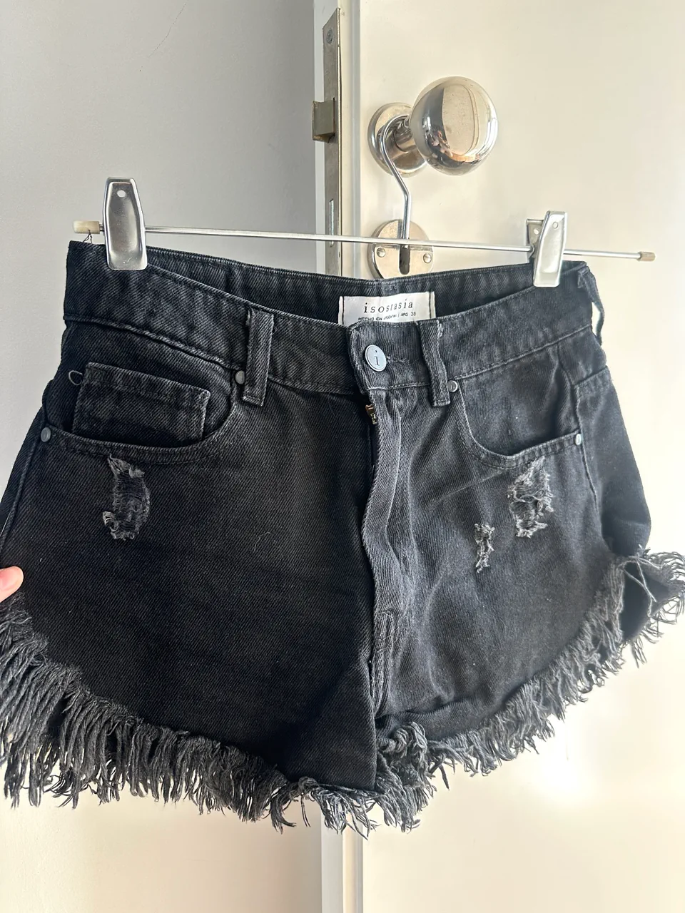 Short Isostasia - imagen 1
