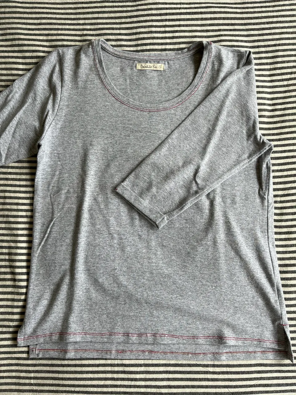 Remera Bendito Pie · Talle S