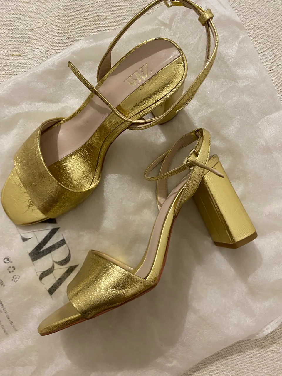 Zara · Talle AR 37