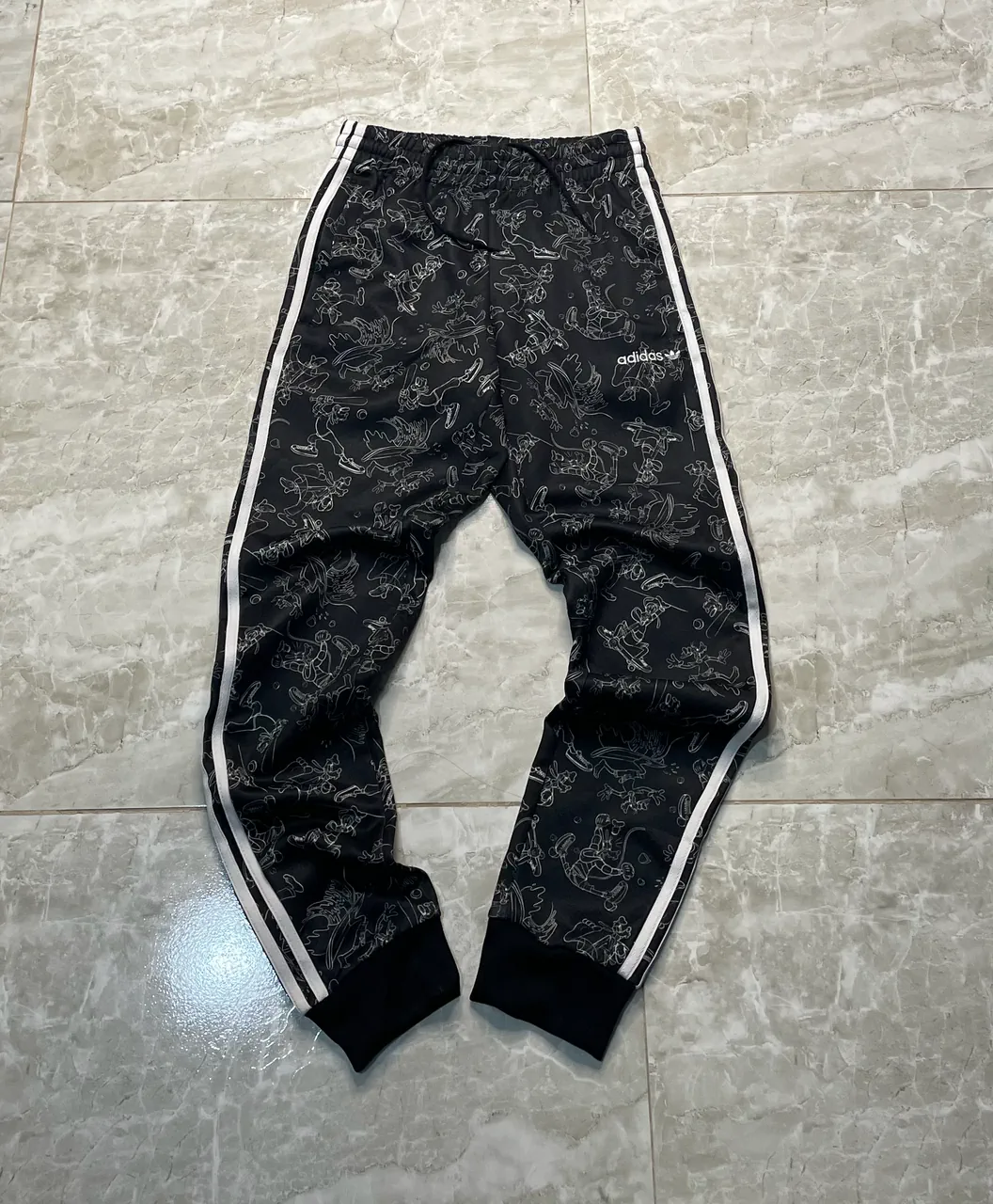Pantalón adidas - imagen 1