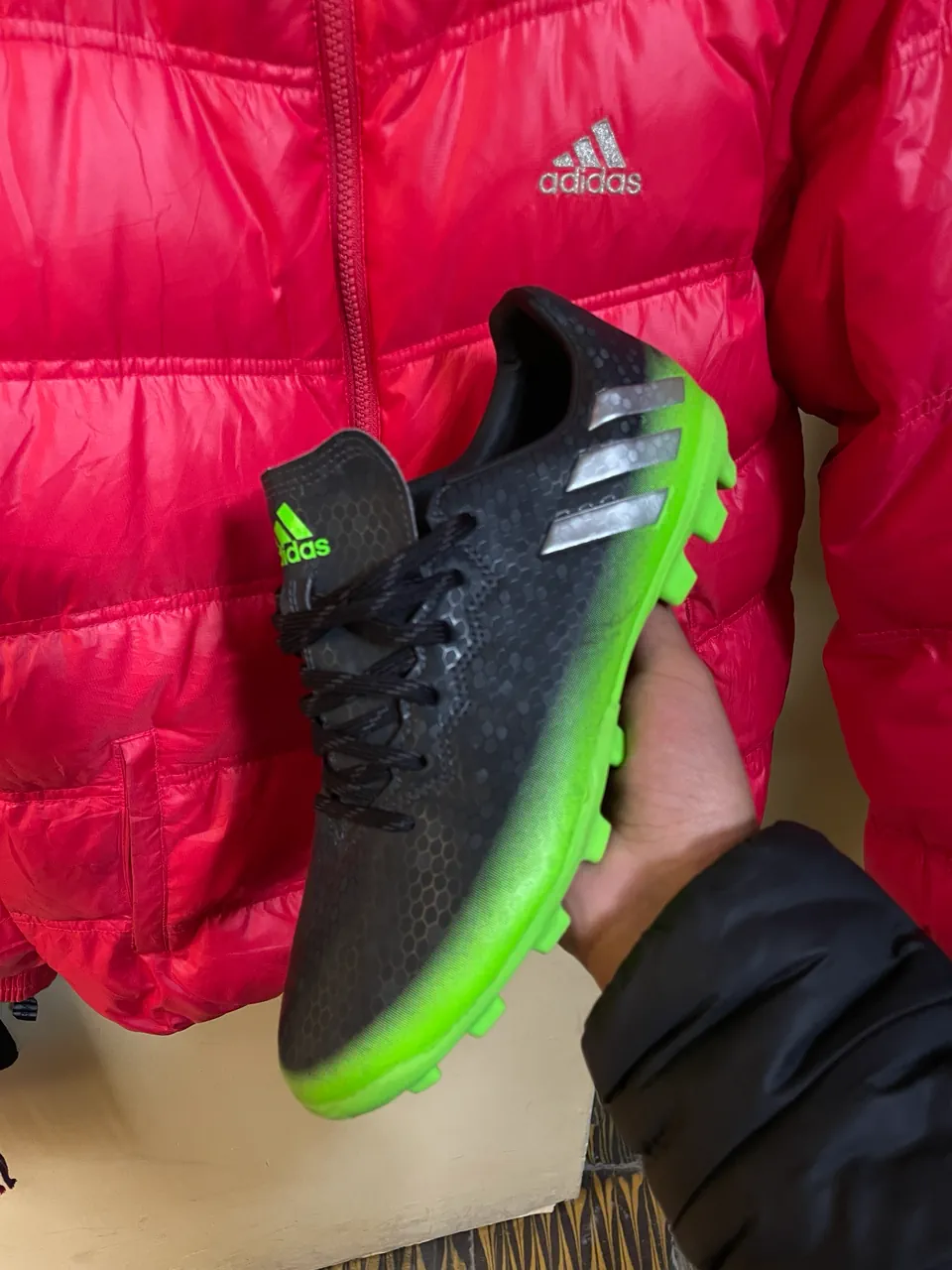 adidas · Talle EU 40