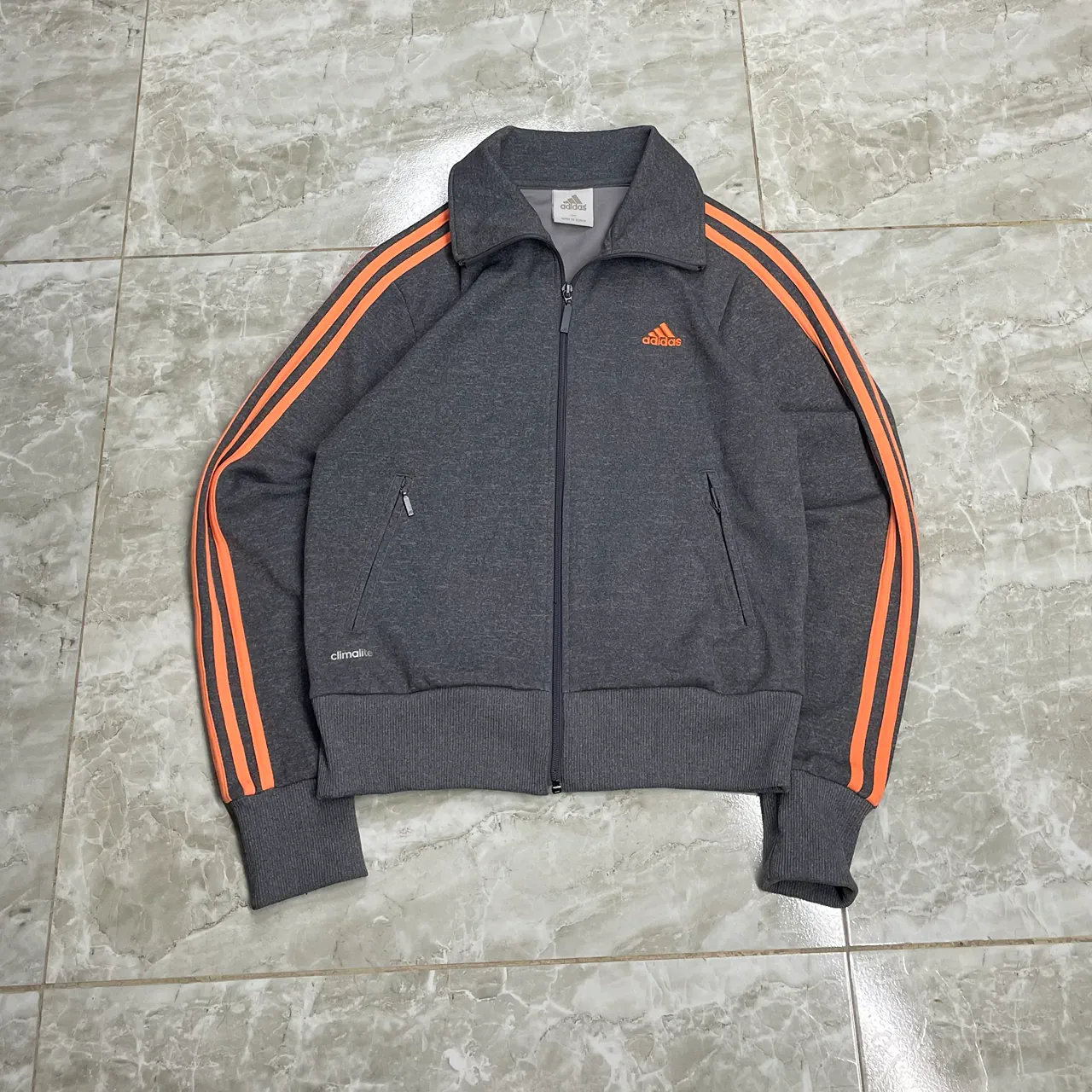 Buzo adidas - imagen 1