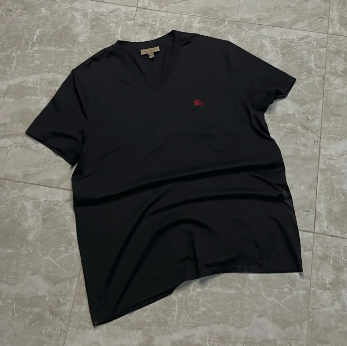 Remera Burberry · Talle L