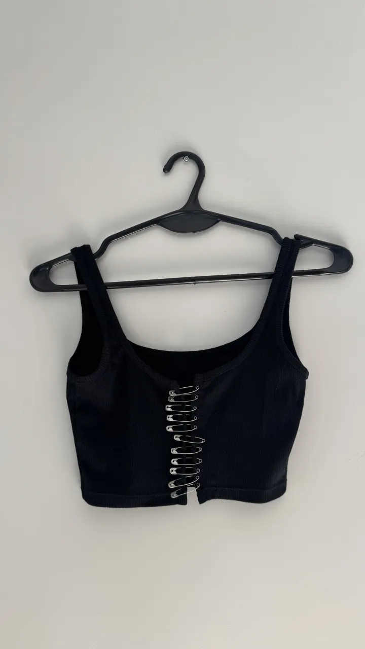 Musculosa A ≠ - imagen 1