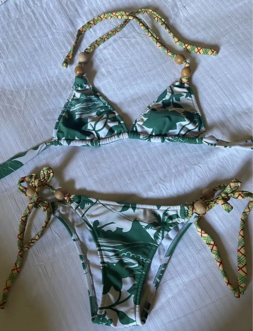 Bikini Salinas - imagen 1