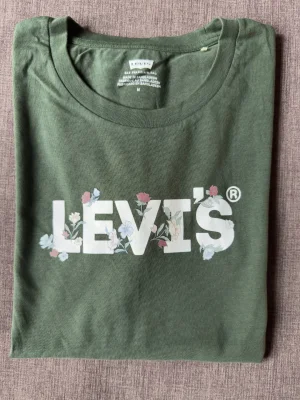 Levi's