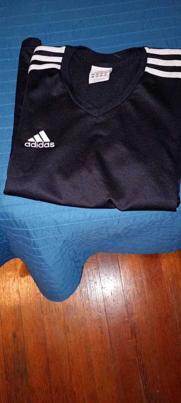 Remera adidas - imagen 1