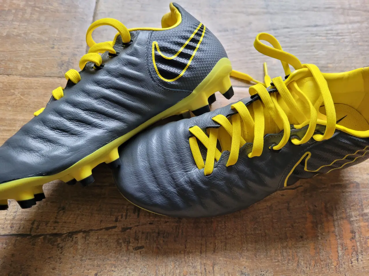 Botín de fútbol Nike - imagen 5