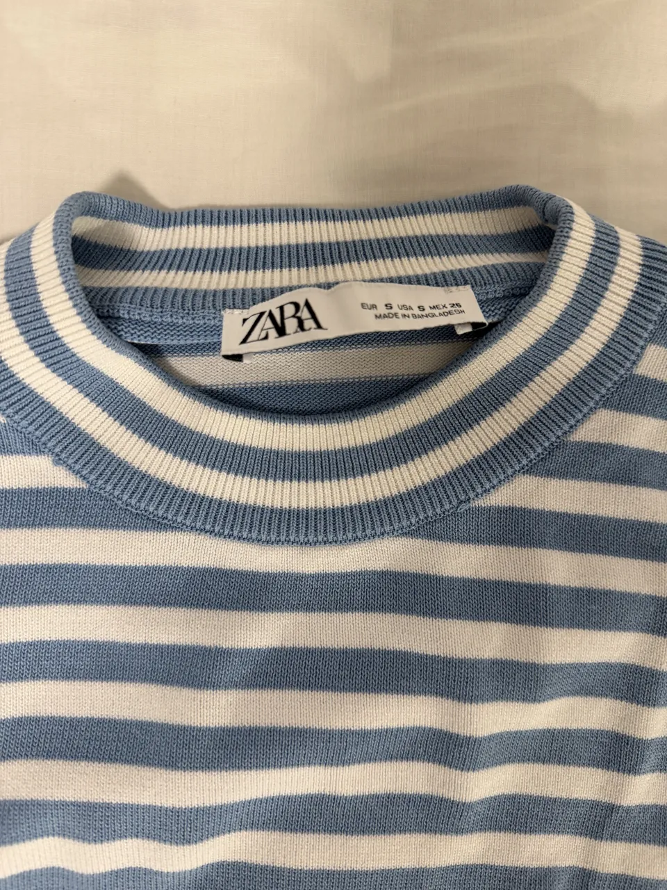 Remera Zara - Vista 2