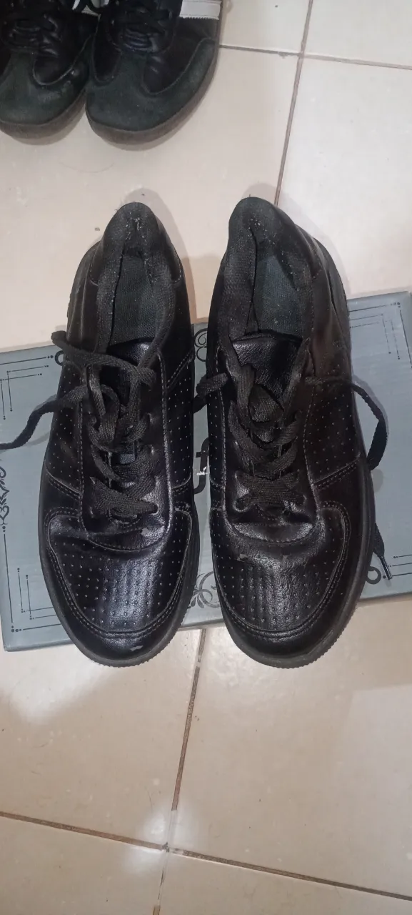 Zapatillas A ≠