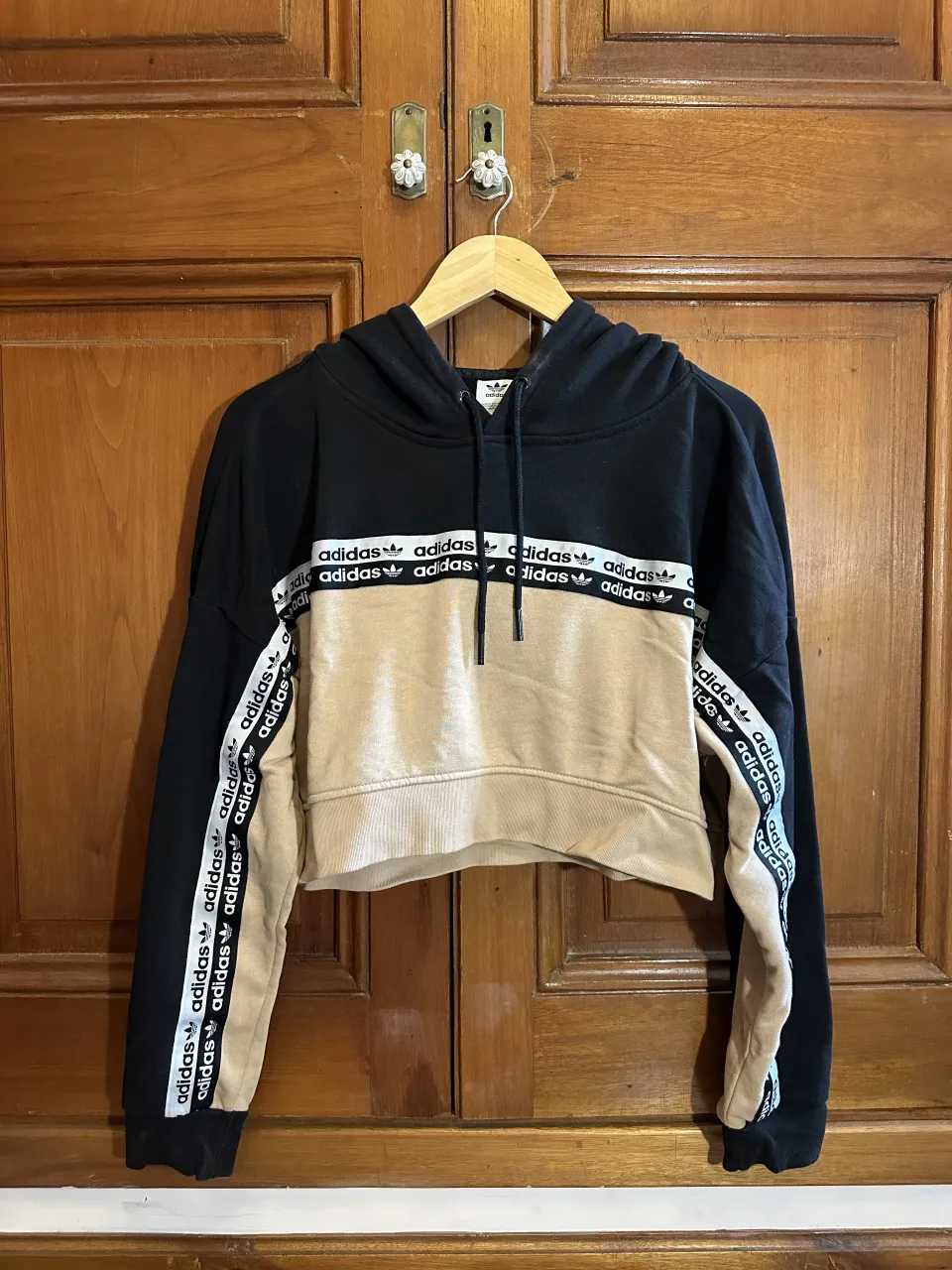 Buzo adidas
