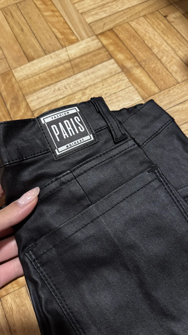 Pantalón A ≠ - imagen 4