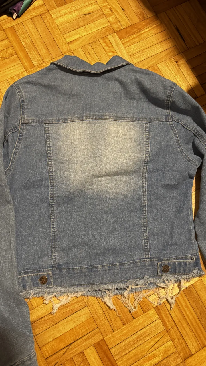 Campera A ≠ - imagen 2