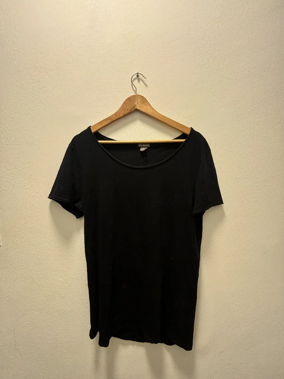 Remera Divided