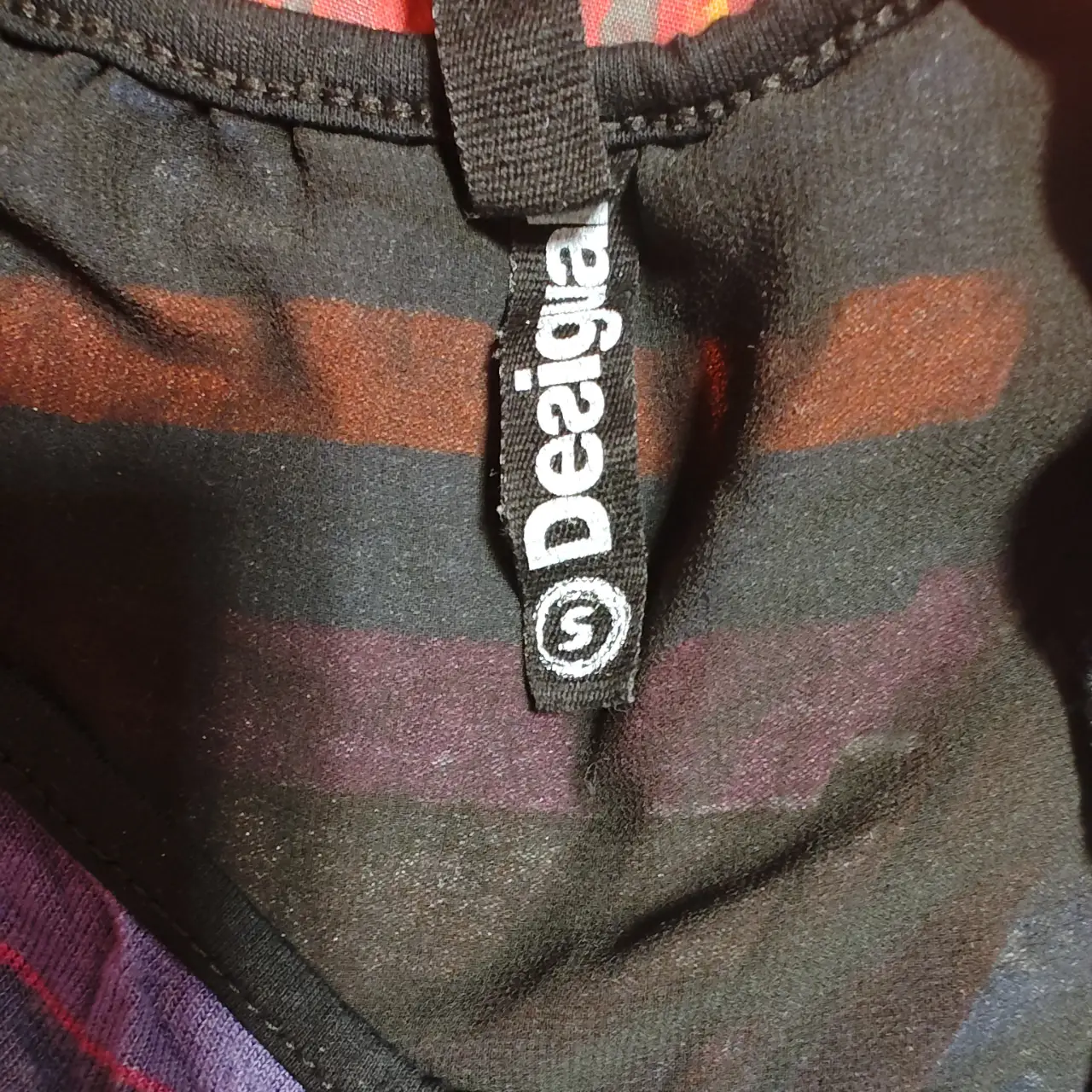 Musculosa Desigual - imagen 3