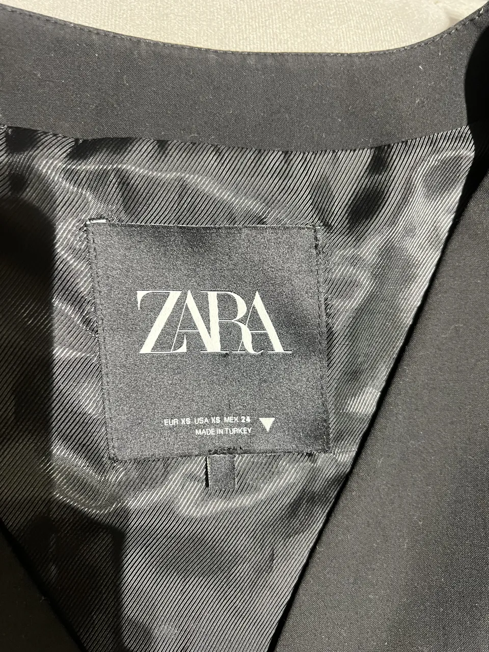 Chaleco Zara miniatura 2