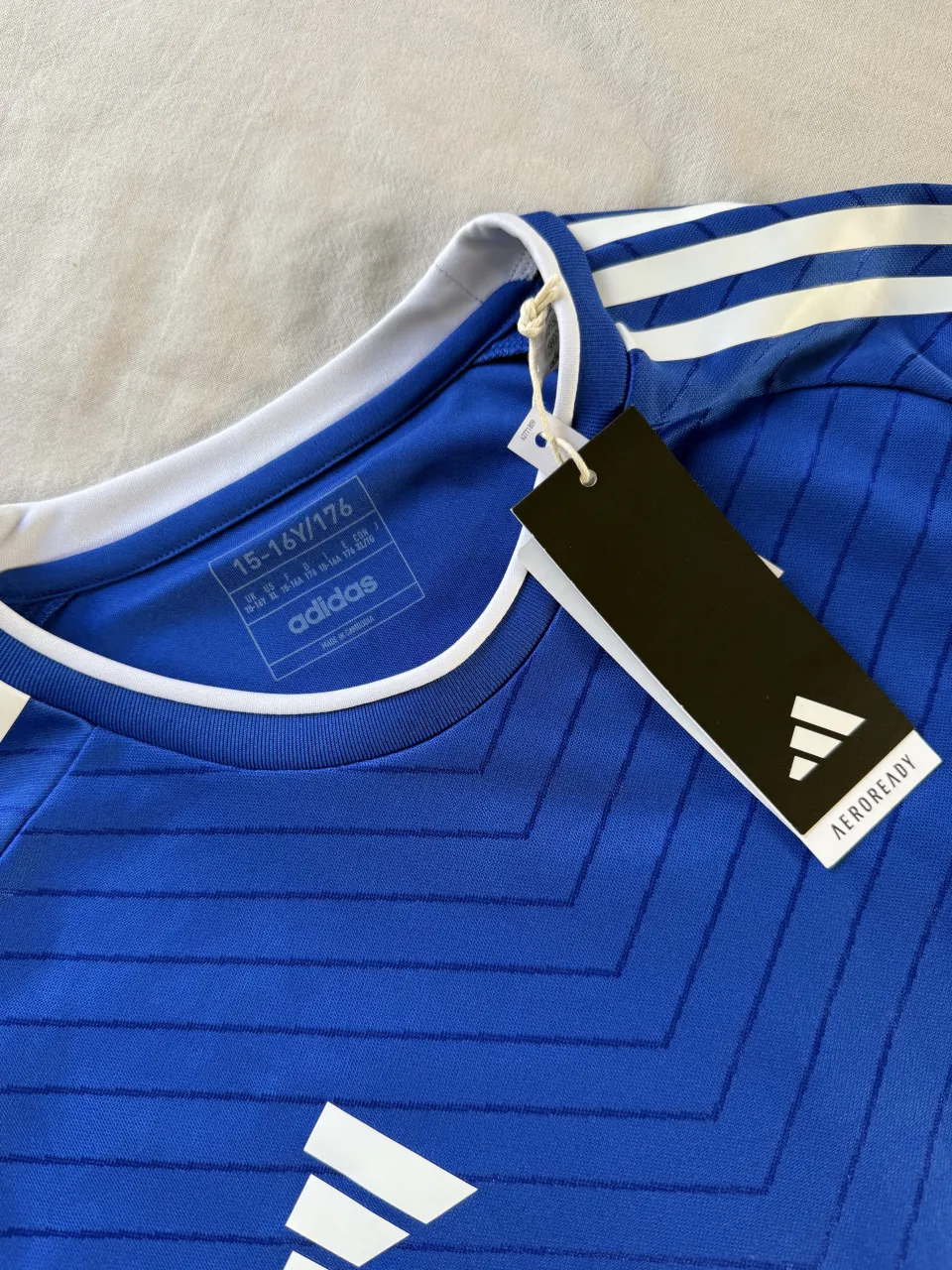 Camiseta adidas - imagen 4