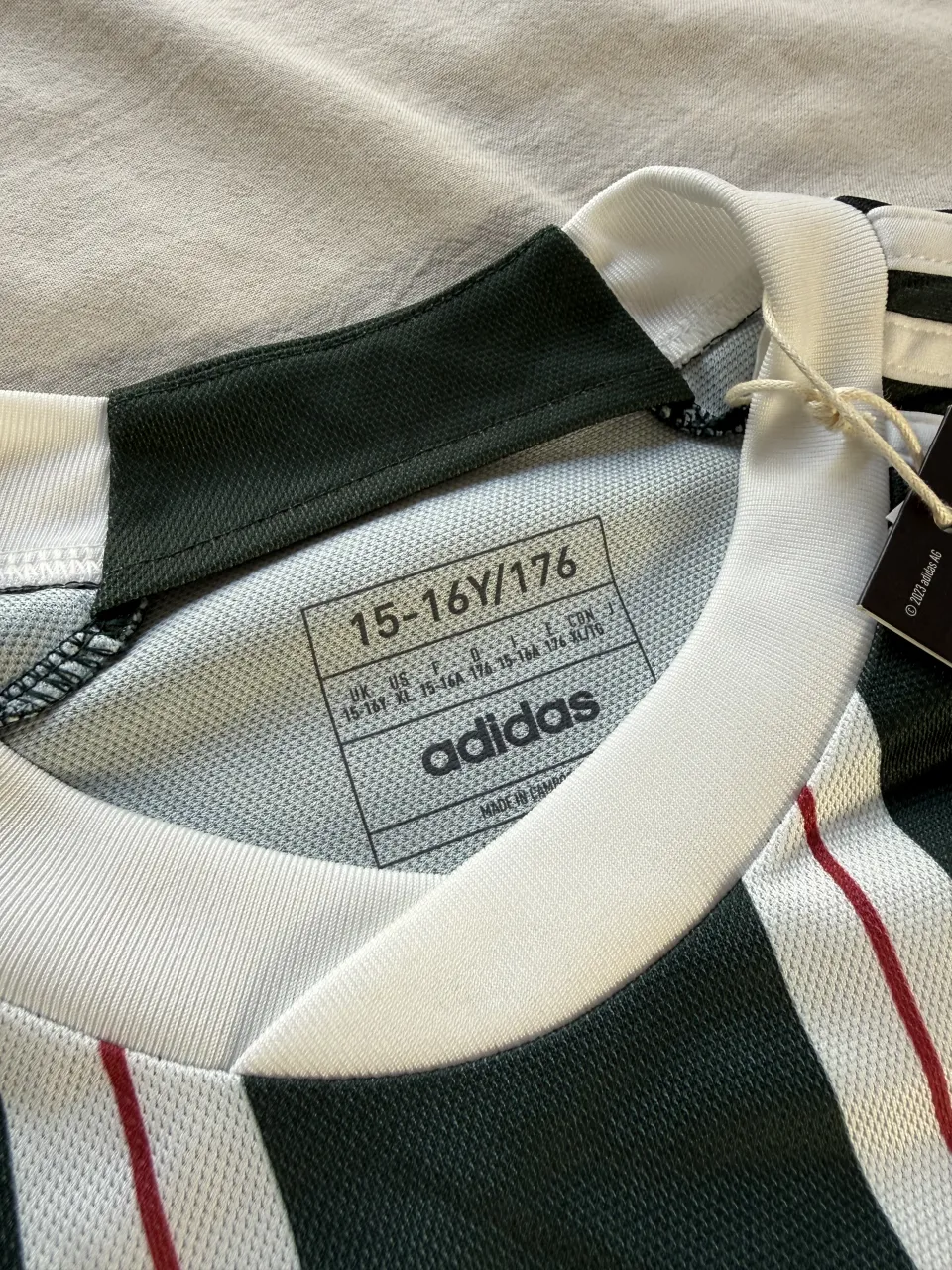 Camiseta adidas - imagen 4