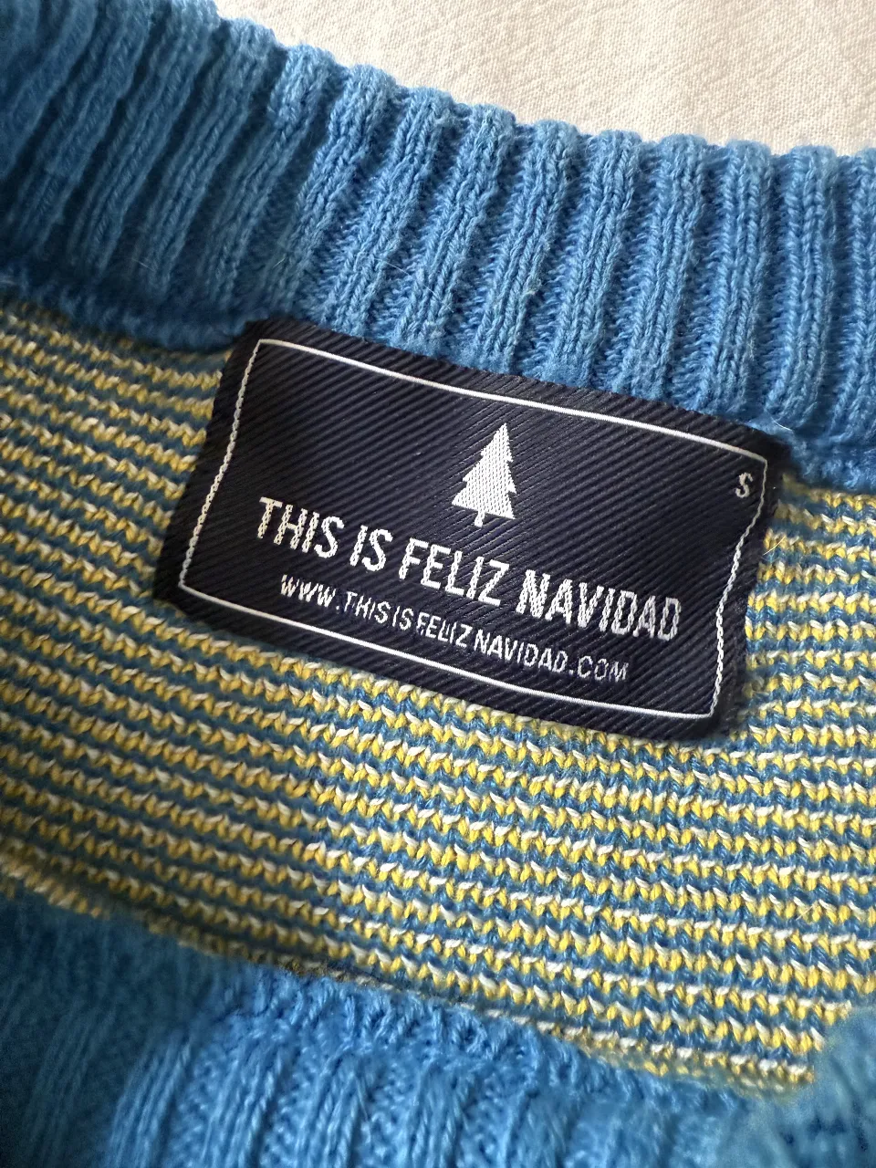 Sweater THIS IS FELIZ NAVIDAD - imagen 3