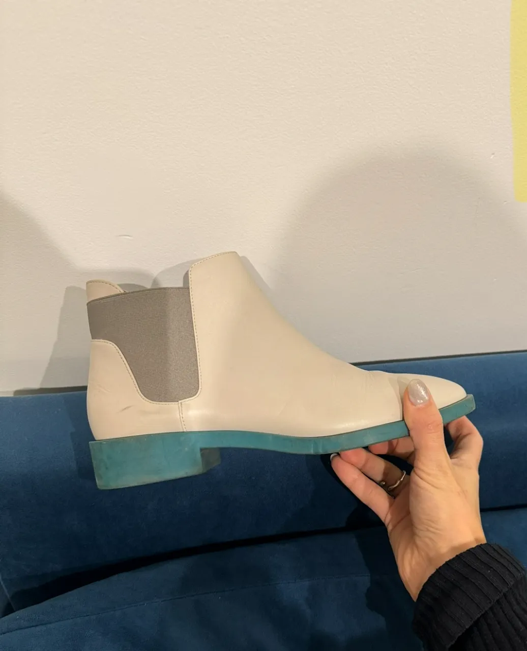 Botas & Other Stories - imagen 2