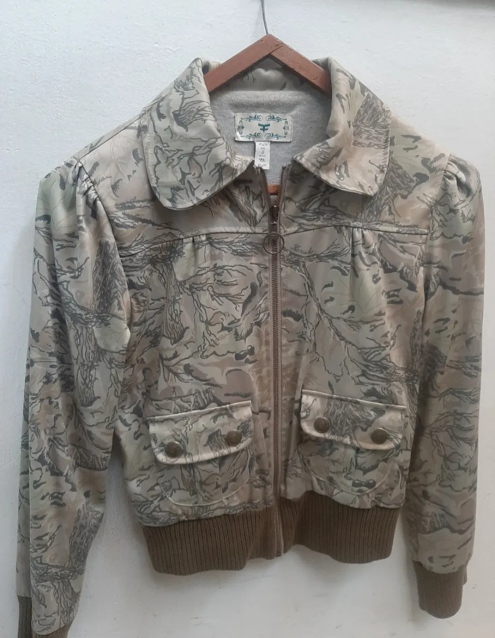 Campera Kosiuko - imagen 1